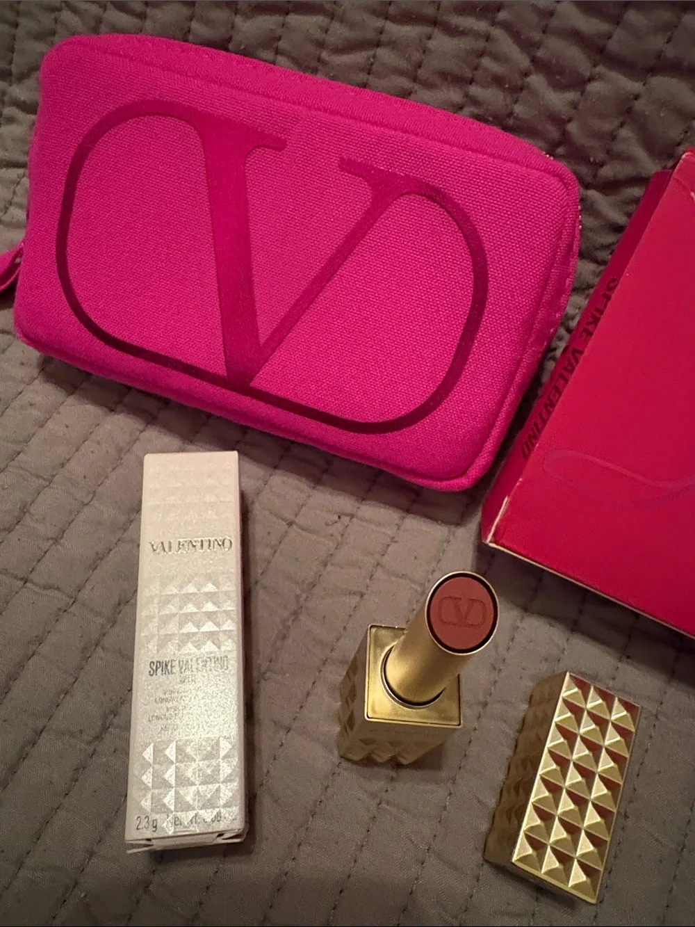 Valentino Spike Lipstick gift set pink pouch & 2 Full size Matte lipsticks NEW